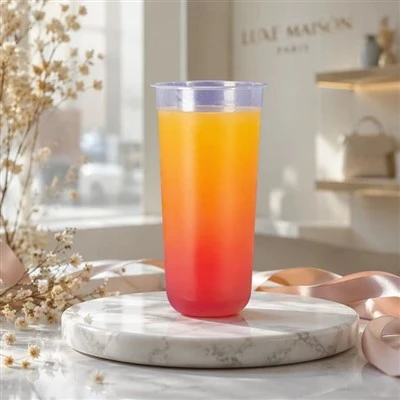700 ml-es-U műanyag turmixpoharak